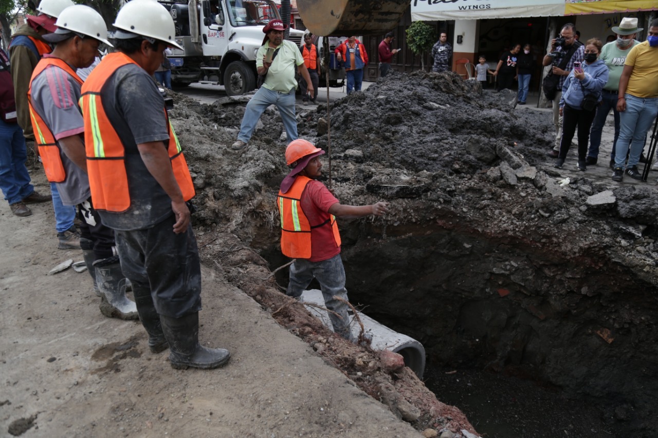 Ecatepec activa plan emergente para reparación de socavones