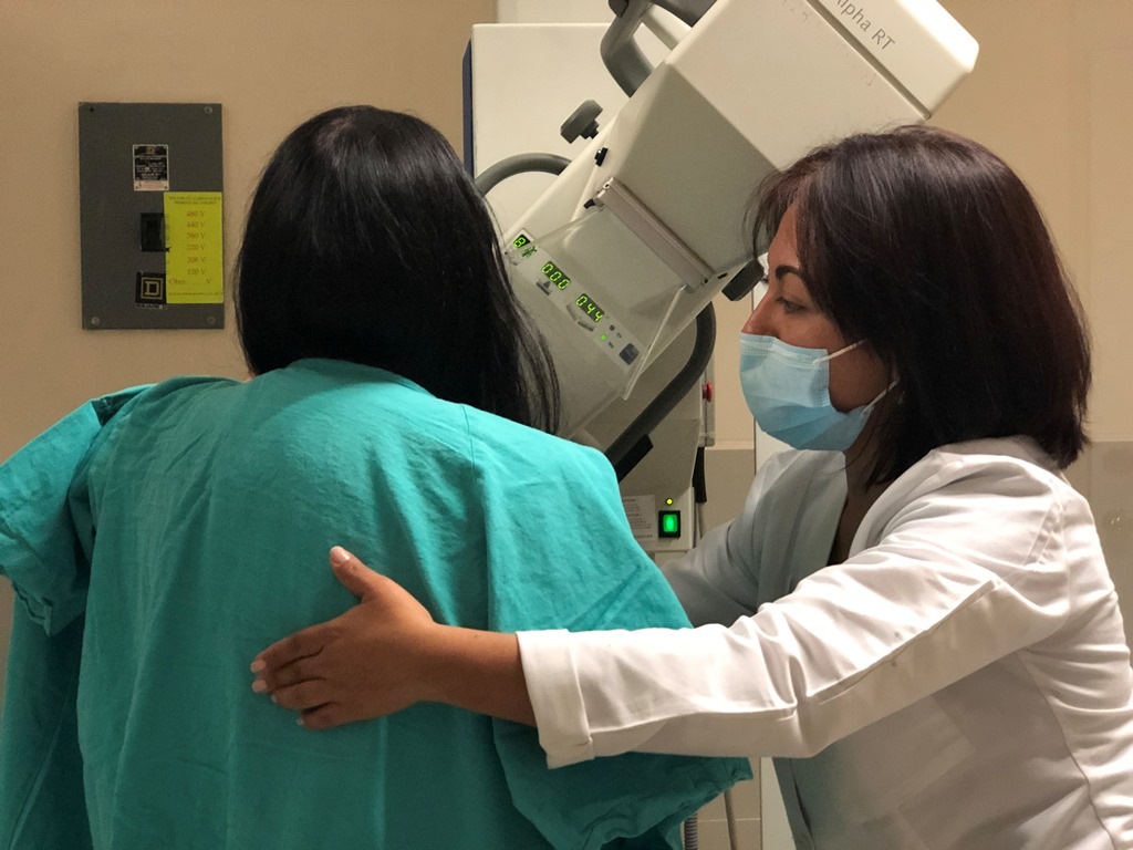 IMSS Poniente provides early detection of breast cancer through mammograms