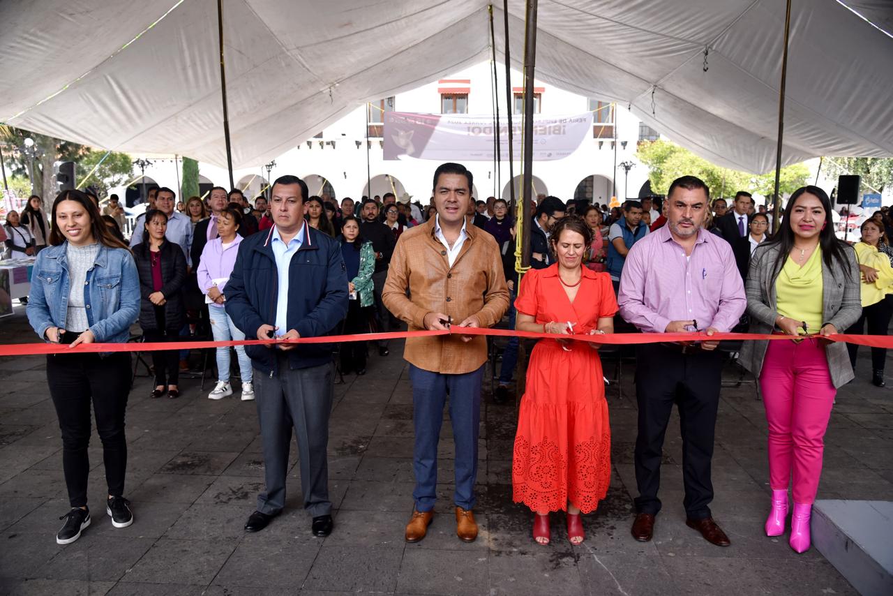 Realizan la 3ª Feria del Empleo en Almoloya de Juárez