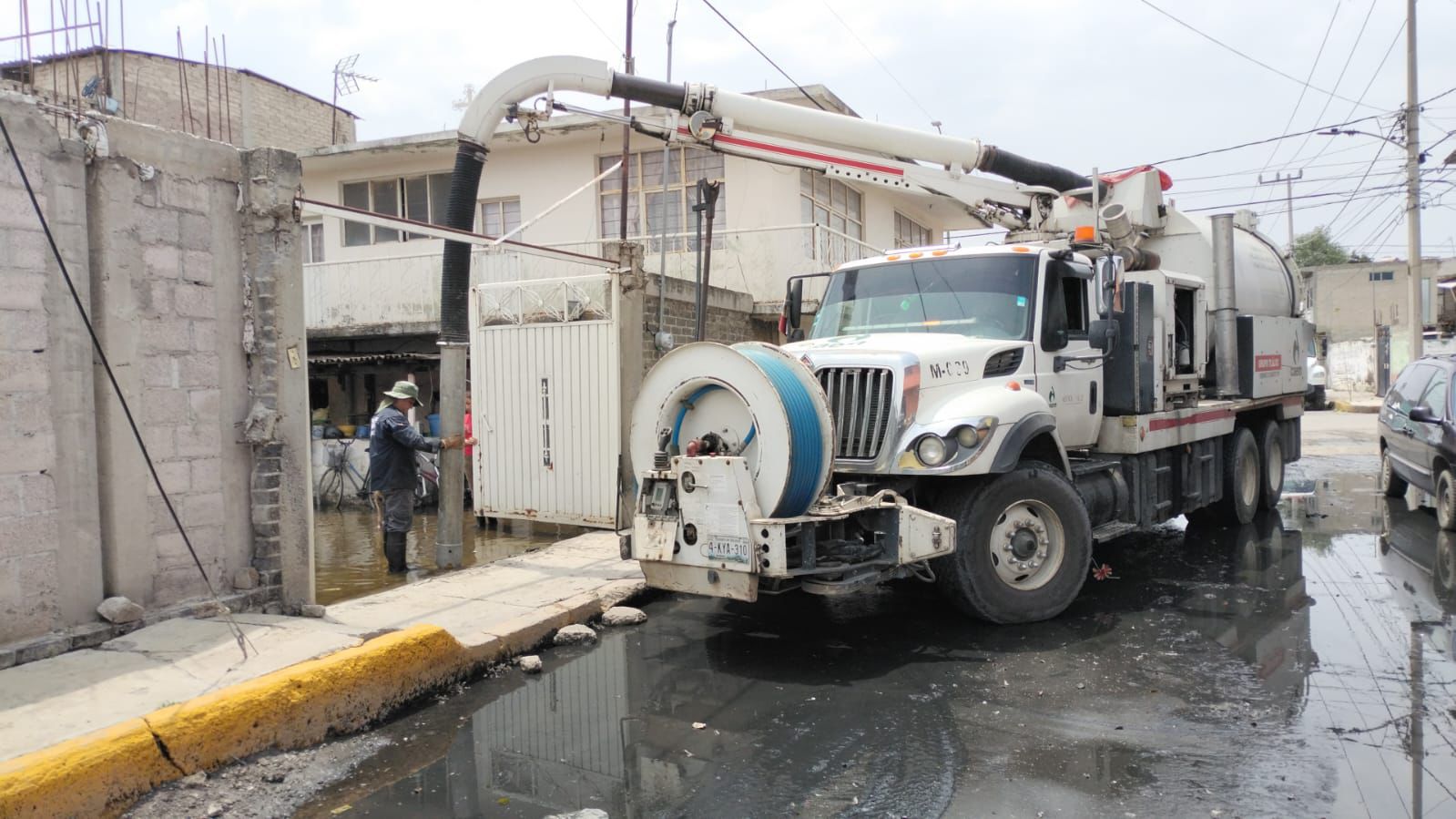 GEM avanza en labores de limpieza y desazolve de la zona afectada por las lluvias en Chalco