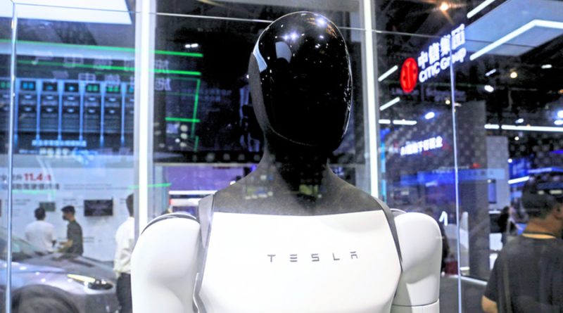 Tesla trabajará con robots humanoides en 2025