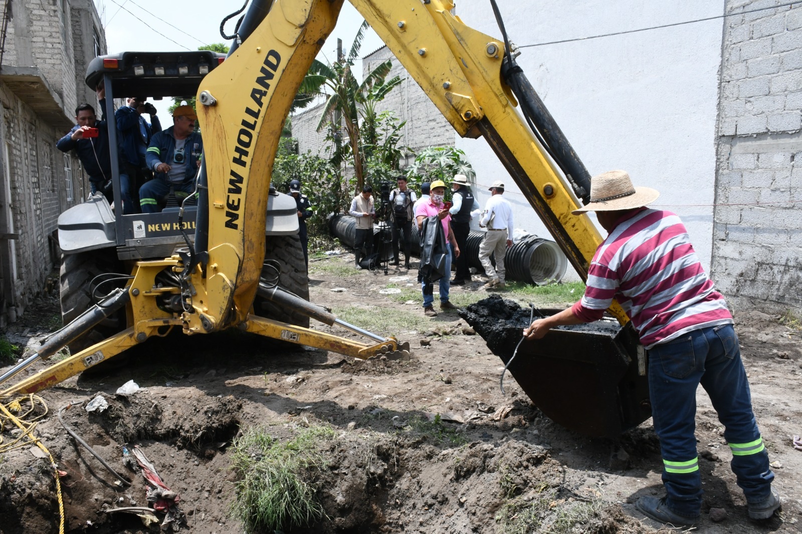 Triplican despliegue de brigadistas y maquinaria para atender afectaciones por lluvias en Chalco