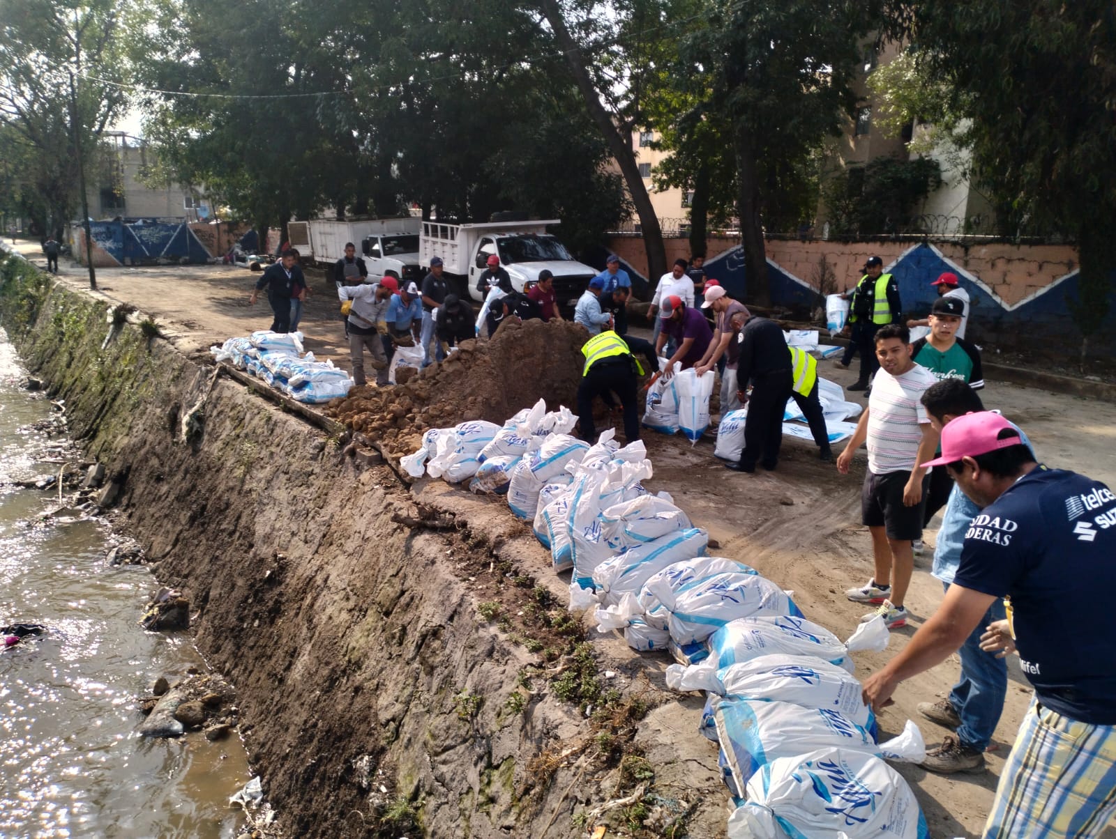 Mantiene GEM acciones preventivas ante taponamiento en la Presa Los Cuartos en Naucalpan