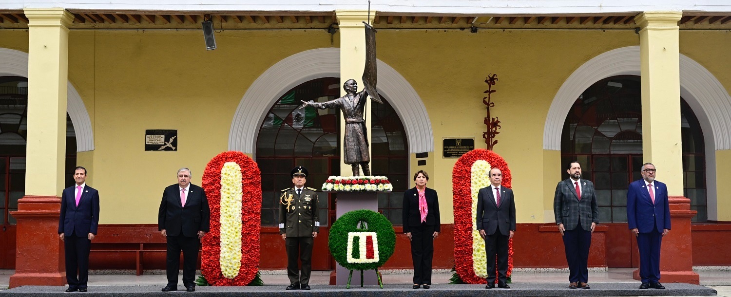 Delfina Gómez encabeza Guardia de Honor Conmemorativa por CCXIV Aniversario del Inicio de la Independencia de México