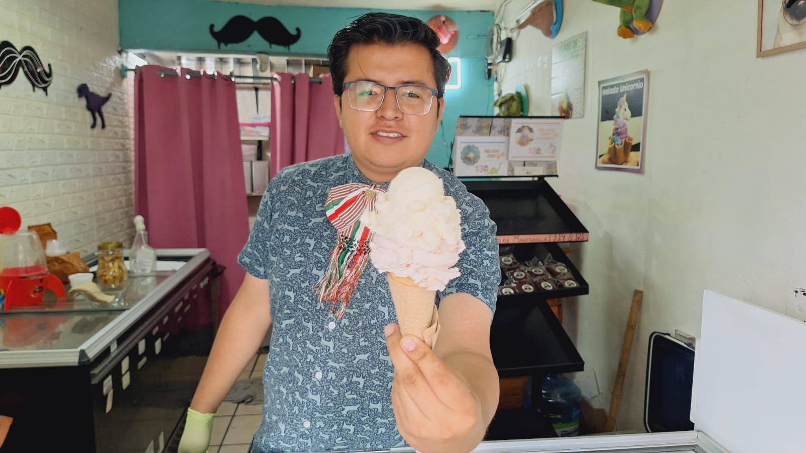 Celebran las fiestas patrias con peculiares sabores de helados tradicionales