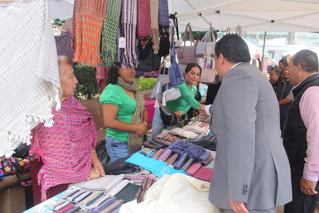 Celebran la 21ª Feria del Rebozo en Tenancingo