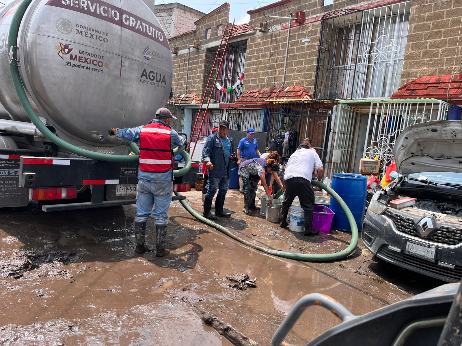 Apoyan Secretaría de Agua y CAEM a mexiquenses ante anegaciones por lluvias en Coacalco y Ecatepec